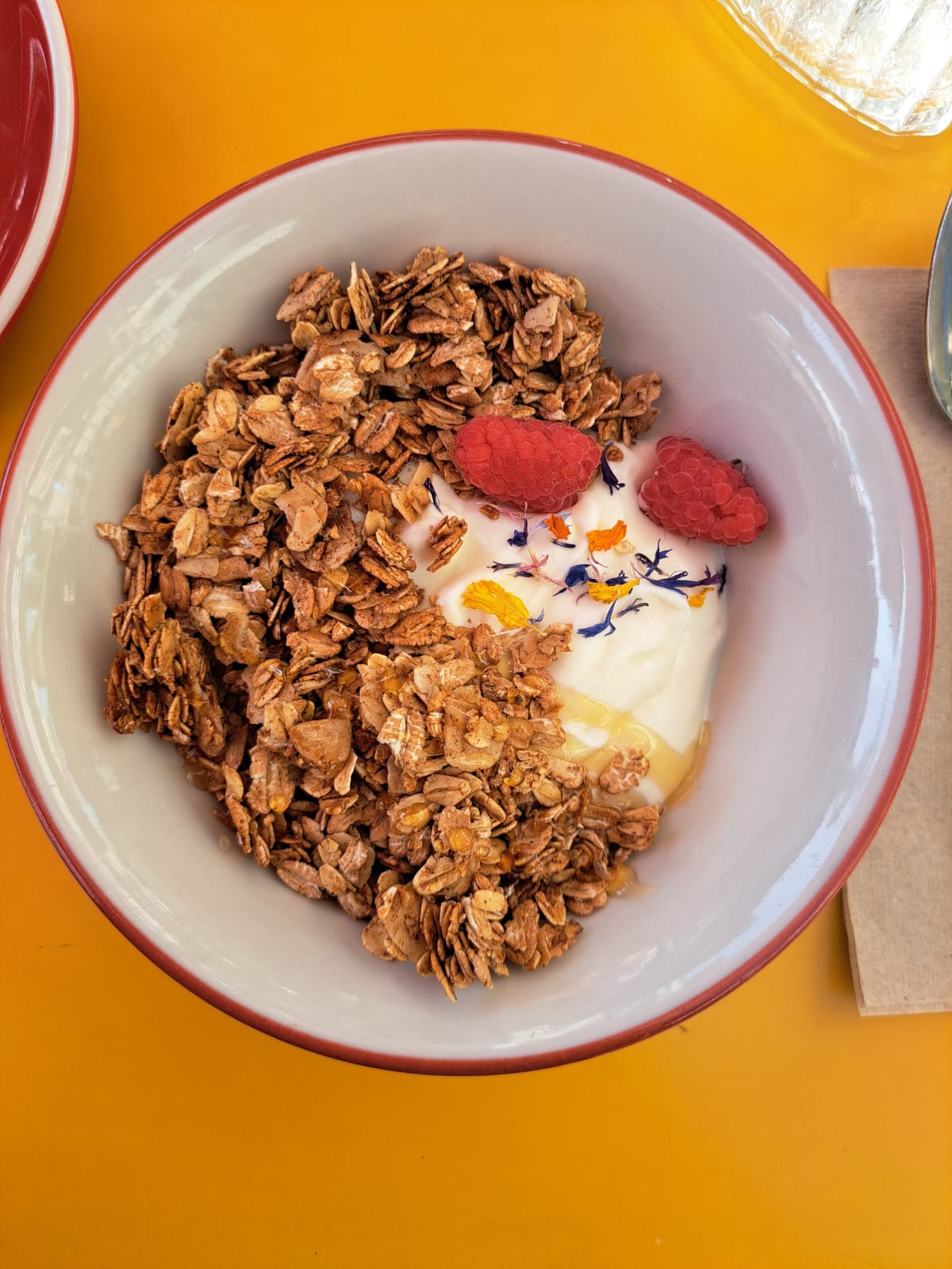 Photo publiée par Charlène pour Yoghourt muesli maison miel