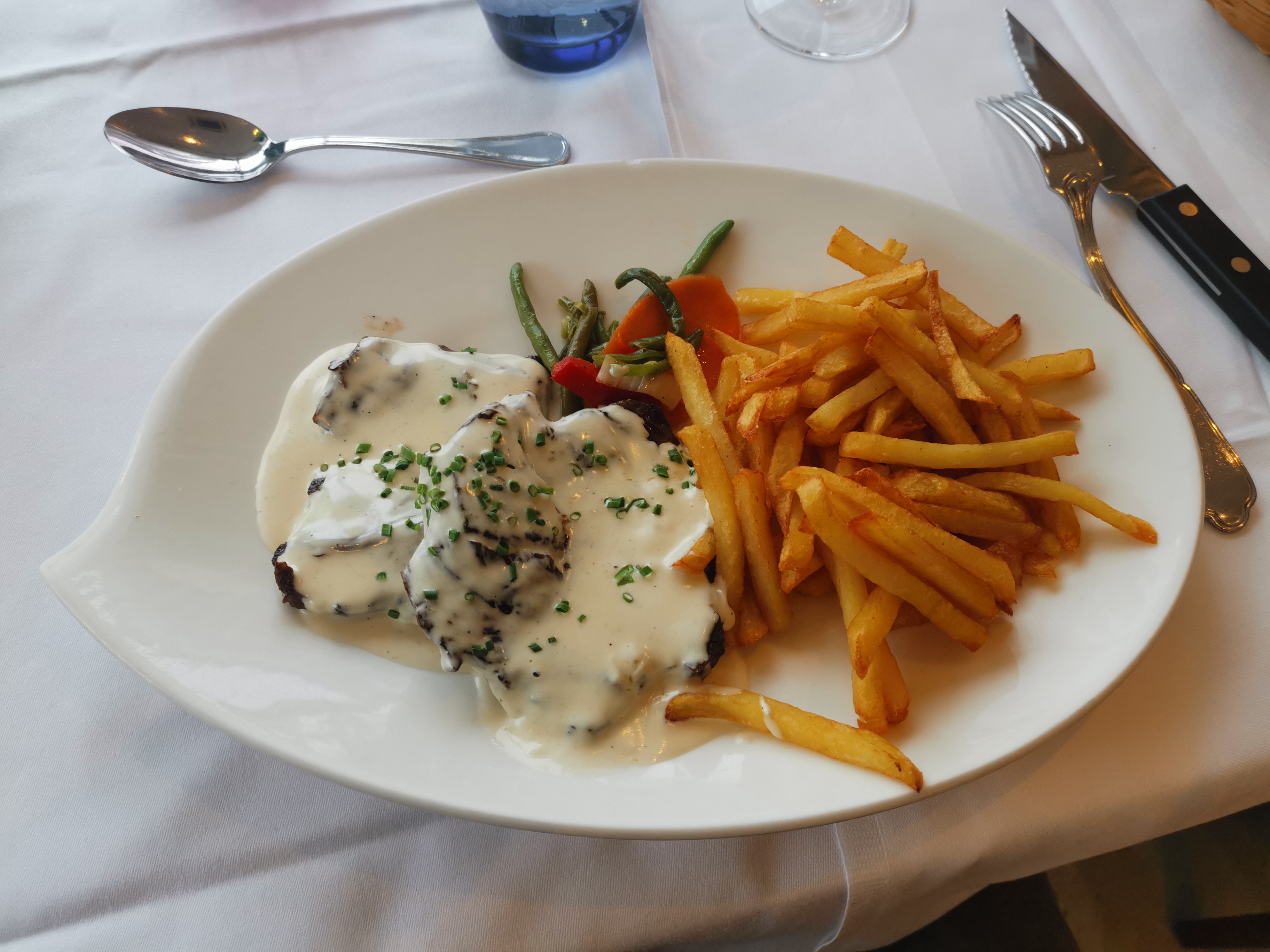 Onglet de boeuf black angus poêlé, crème de gorgonzola