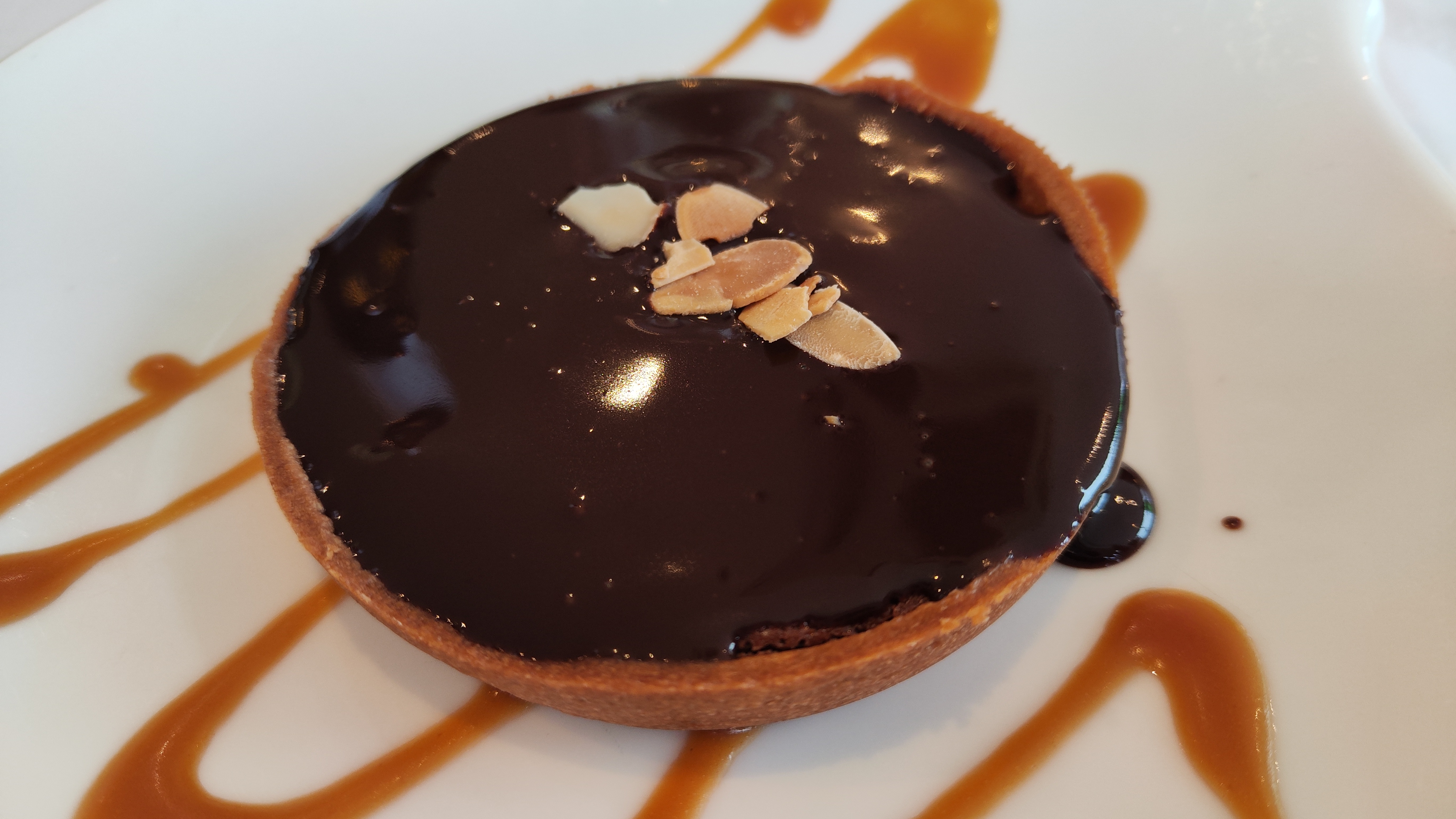 Tartelette au chocolat coeur caramel salé